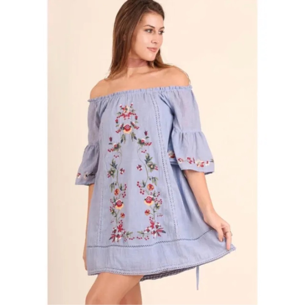 Boutique dress - off the shoulders